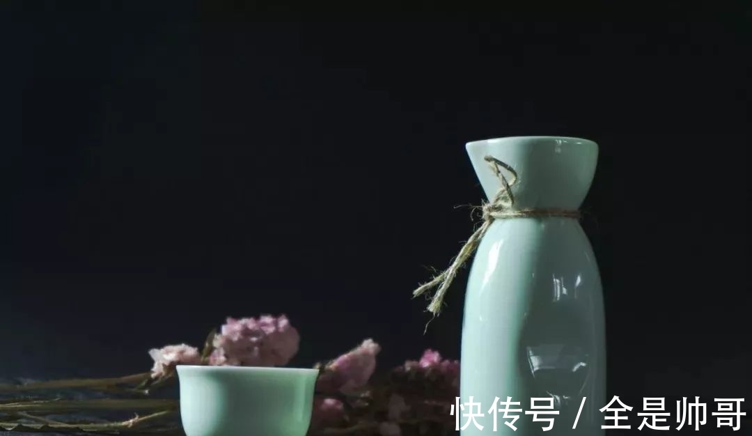 惆怅@许浑羁旅思归,惆怅地吟诵了一首五律,结尾两句更显出人意表