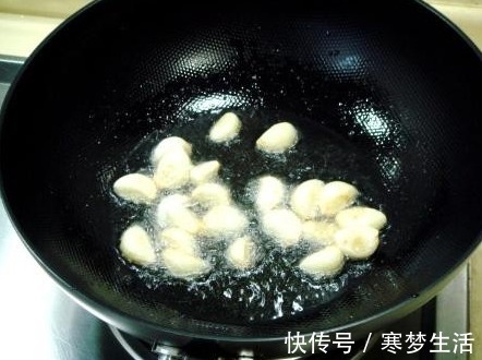 黑椒牛肉粒|这肉含有18种氨基酸,再贵也要吃,含钙量比猪肉高一倍,孩子爱吃