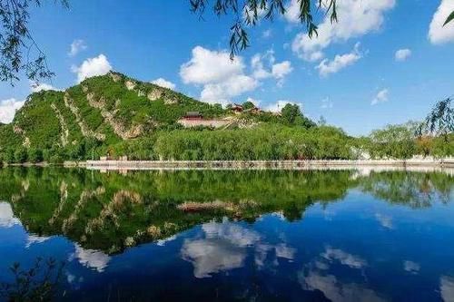 山西又一名山走红,被誉为“北方香格里拉”,风景壮美不输黄山