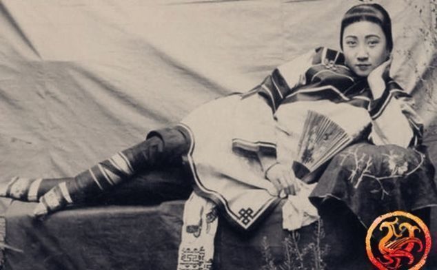 真实的青楼女子老照片大多长相漂亮,却也都是身世凄惨的可怜人