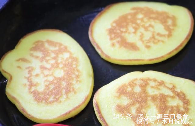 玉米面|一碗玉米面加2个鸡蛋,不用蒸不用炸,降压又降脂,上桌瞬间抢光