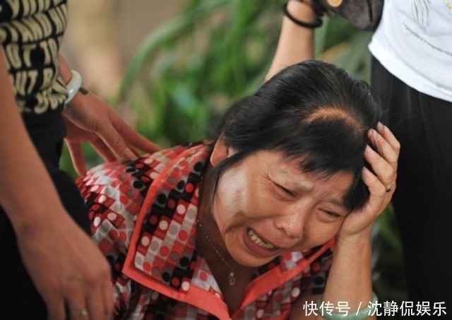 奶奶|女宝便秘,奶奶为其注射“开塞露”,排出来的东西令妈妈哭倒在地