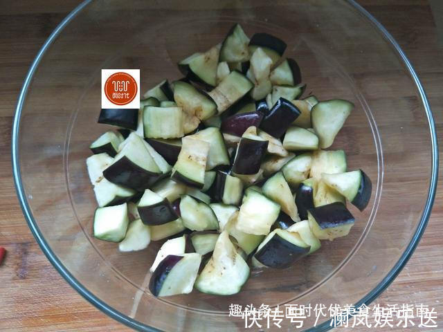 豆瓣酱|我做的烧茄子,不油炸更入味,隔天就做一次,孩子多吃一碗饭!