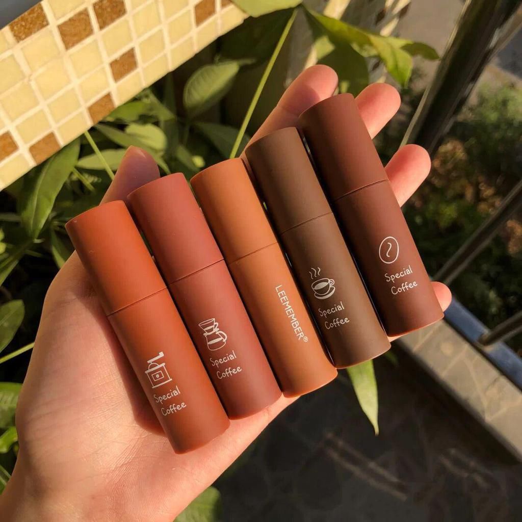 学生党必备的平价口红，得鲜糖果唇釉无限回购款，闭眼入不踩雷！