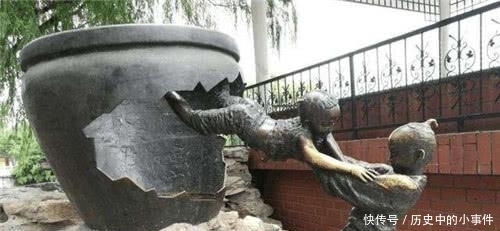 孩子|司马光砸缸救人世人皆知,为何老师却从不说被救小孩?因为不好说