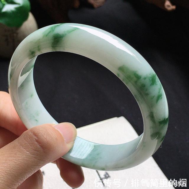 颜色|你的飘花翡翠是真的还是染色品,看了这篇你就懂!