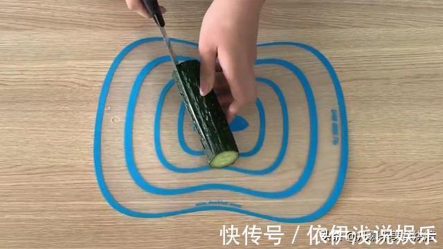 主菜|原来黄瓜切法有这么多种，黄瓜的花式切法大全图文详解，一看就会