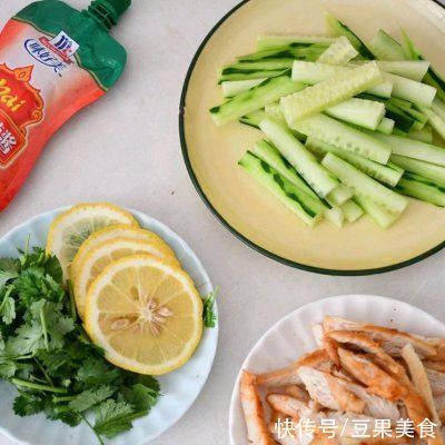 泰式甜辣酱|#夏日开胃餐#泰式甜辣鸡胸肉沙拉