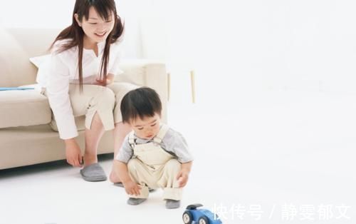 父母|儿子碰坏别人苹果手表,妈妈准备赔钱,对方父母:这不是钱的事儿