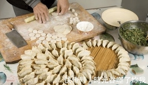为何有人说包饺子时不能数个数？百岁老人说出原因，原来并非迷信