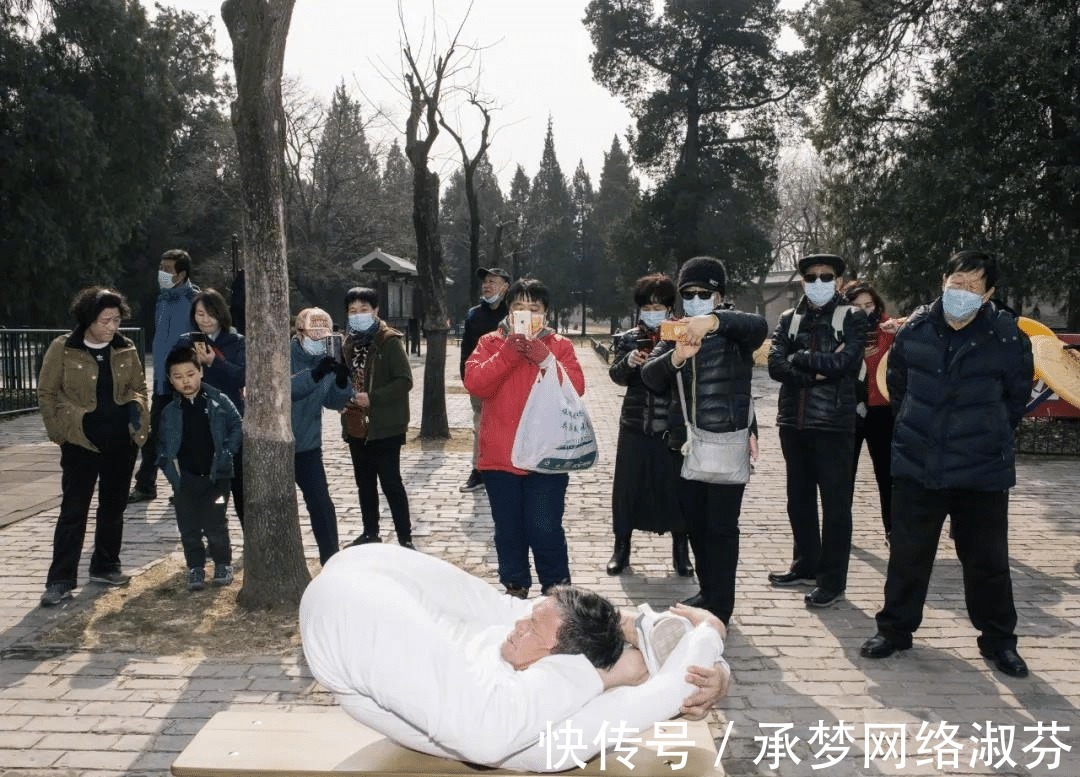 大爷|中国最内卷的健身场所，在公园