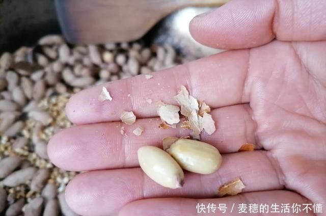 五香花生米|花生米别再油炸了，试试五香花生米，香酥可口不油腻，可当小零食！