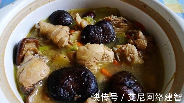 香菇|日常想要学会煲汤，并不是很难，重点在于时间的掌握上