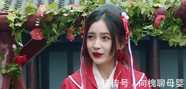 奔跑吧：baby扮裝貂蟬，看她穿的什么鞋子？這是對嘉賓最大尊重