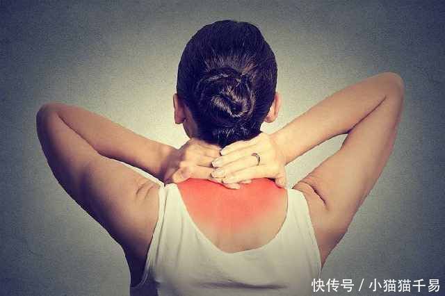 颈椎|大葱+红糖,效果神奇,奶奶脖子不痛了,就连头晕手麻也不见了!