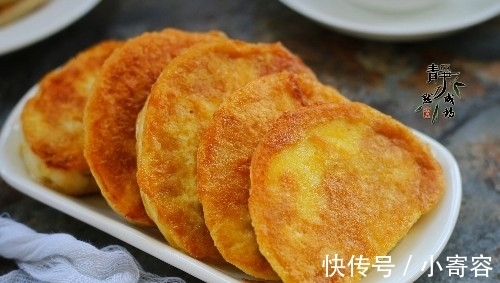 咸菜儿|北方人偏爱此早餐，5分钟就能煎1盘，金黄喷香，总吃不够