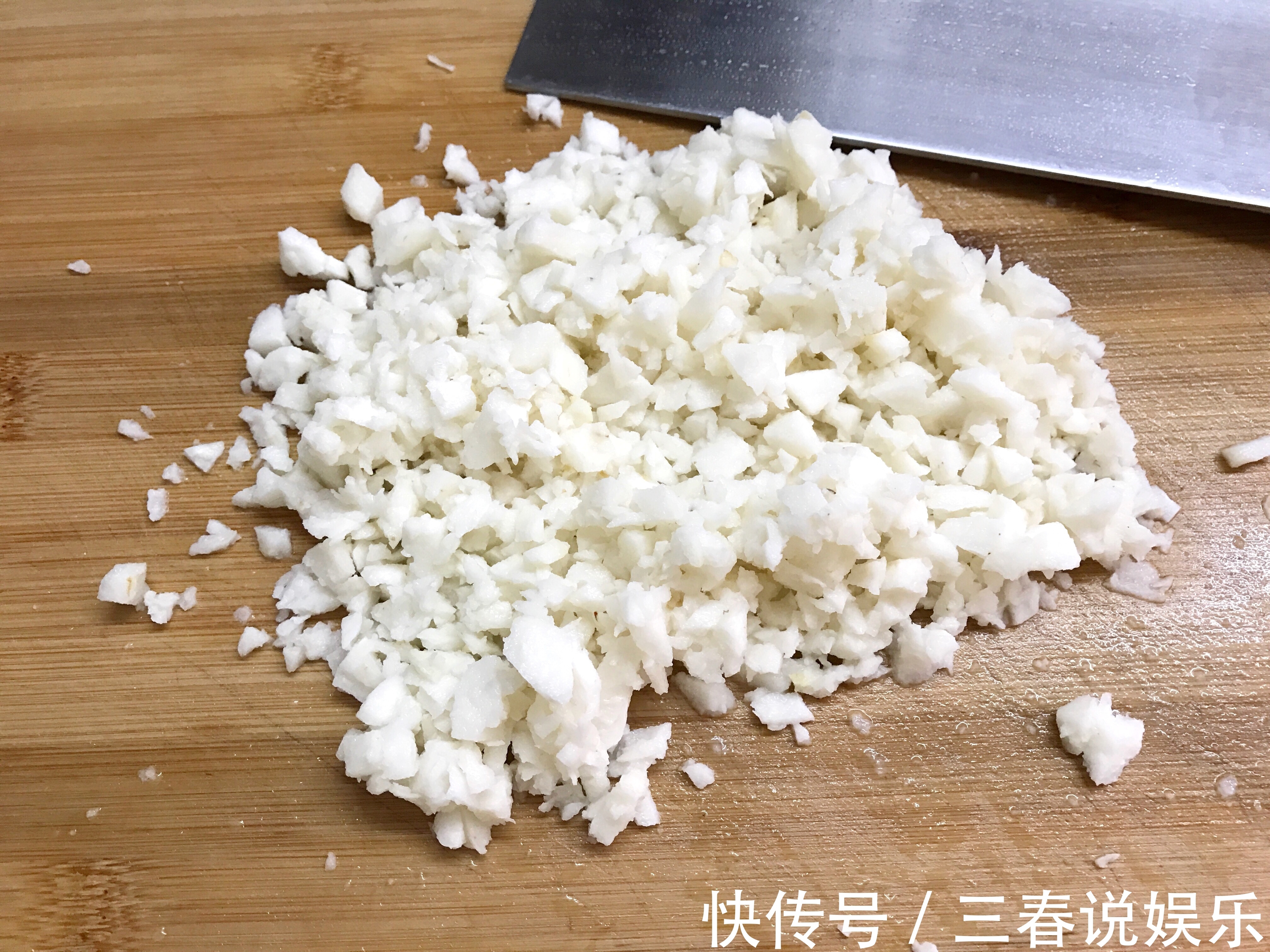 逢年过节餐桌上常有的硬菜，鲜美弹牙，做法简单，好吃不腻又营养