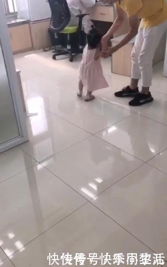 宝爸|3岁萌娃打完针越想越委屈，气冲冲找医生“算账”，网友萌翻了