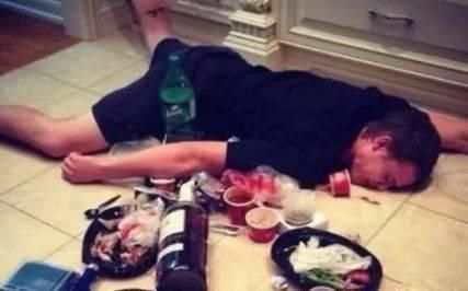 肝脏|酒精最怕的“解药”,不是牛奶,而是不显眼的“它”,后悔知道太晚