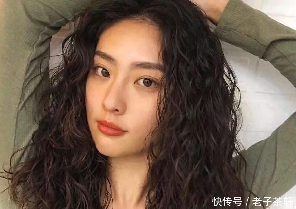 “筷子烫”火了!很适合脸大的女人,减龄有活力,轻松显脸小!