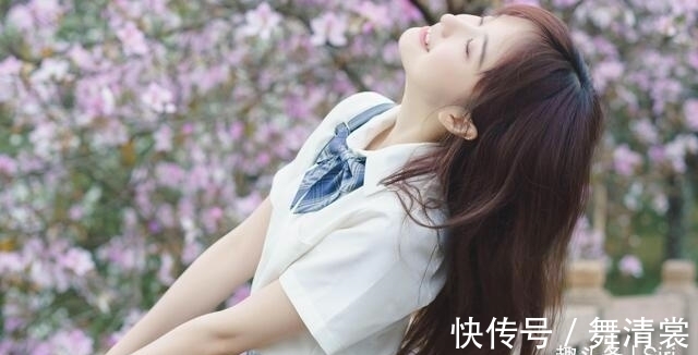 幸福爱情|九月底桃花聚一堂,迎来幸福爱情,桃花遍地开,收获爱情的生肖