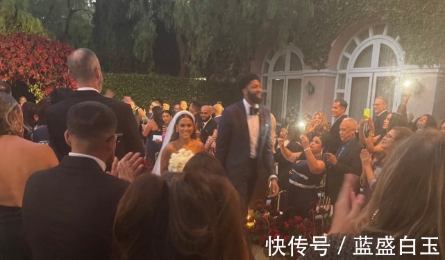 兰比斯|宜婚嫁!湖人浓眉哥大婚,魔术球员也举办婚礼,四名队友送上祝福!