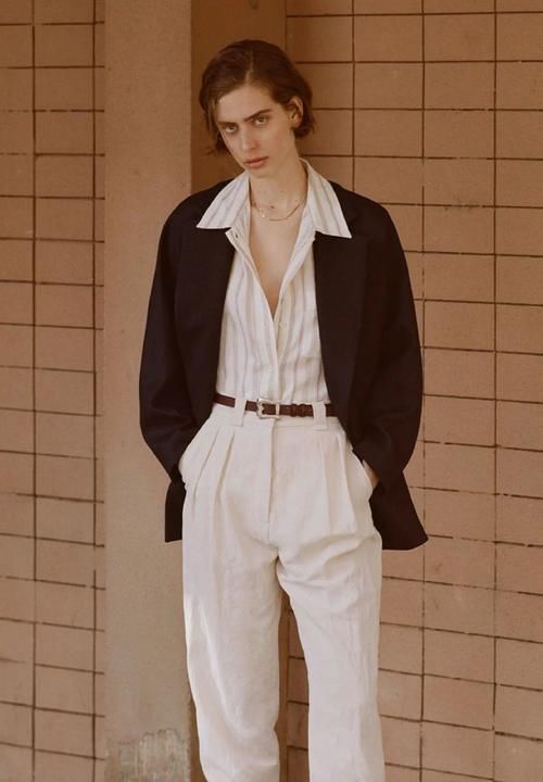 高级又显白，秋冬，穿上这个色的你更有魅力