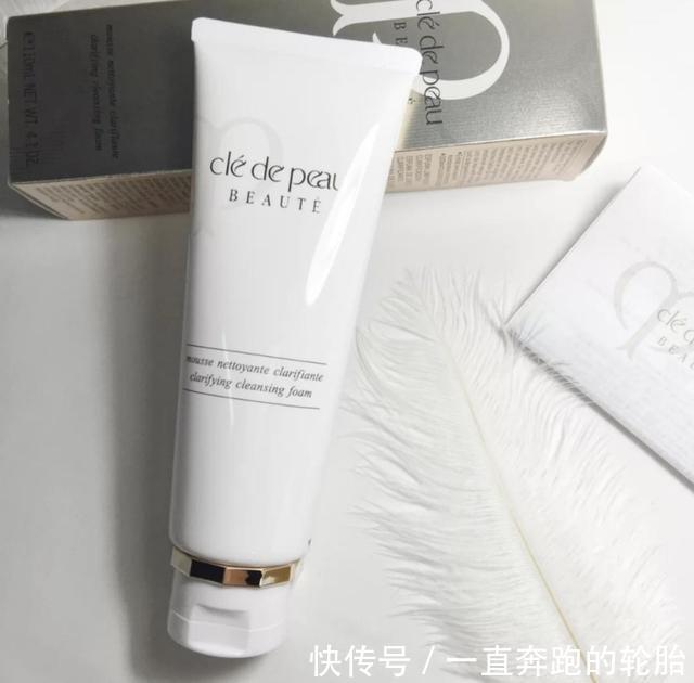 慎用|有钱人才用得起的4款大牌洗面奶，POLA黑ba人气最高，CPB干皮慎用