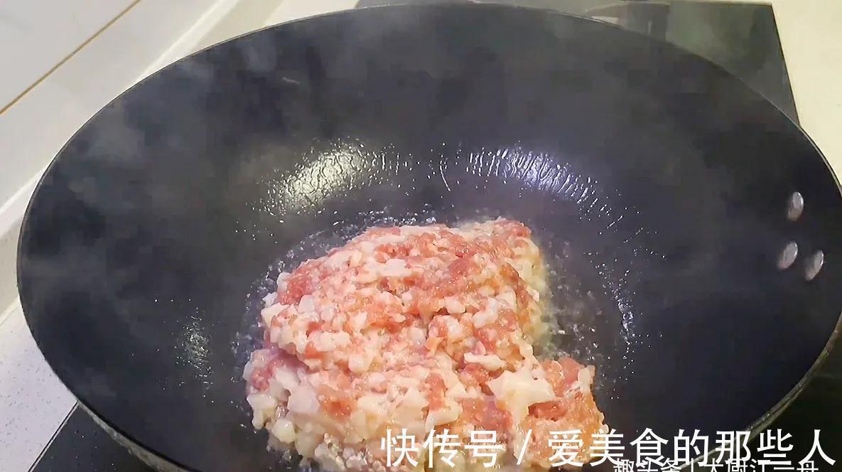 爱吃面条的收藏好，面馆老板教我特色炸酱做法，拌面拌饭都好吃