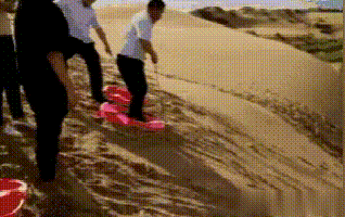 |搞笑段子:我去接亲的时候也是非常轻松,完全没人阻拦