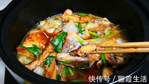 冷天我就爱做这鱼,刺少肉嫩营养高,热热乎乎炖一锅,冬天吃最香