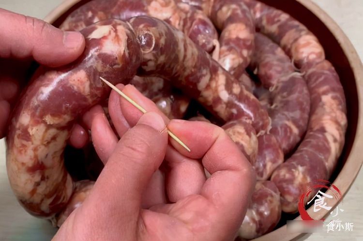 灌香肠别胡乱用料，记住1点很重要，学会正确做法，鲜香味道好