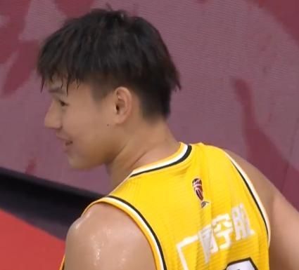 广厦|狂输46分!CBA新军5连败,本赛季最大输球分差,对手场边捂嘴大笑