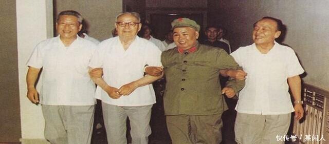 一战|开国中将单刀赴会打擂台，一战收服3000名江湖好汉抗日