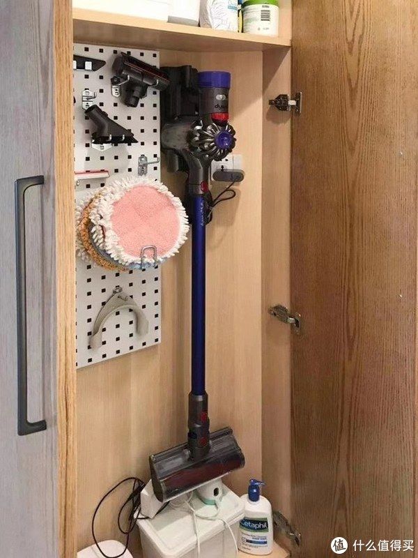 书房|打破传统客厅布置,这样的家是时代的潮流?还是标新立异