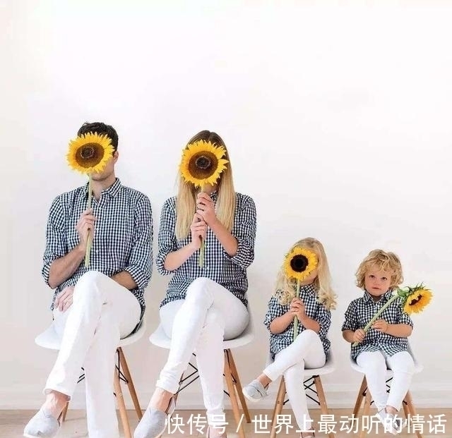 小两岁|亲姐弟相差2岁,一言不合姐弟“大打出手”,网友:打弟弟要趁早