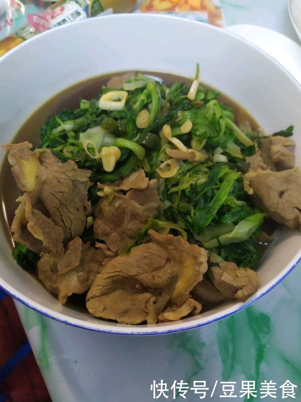 这样的苦菊牛肉片你能吃多少？