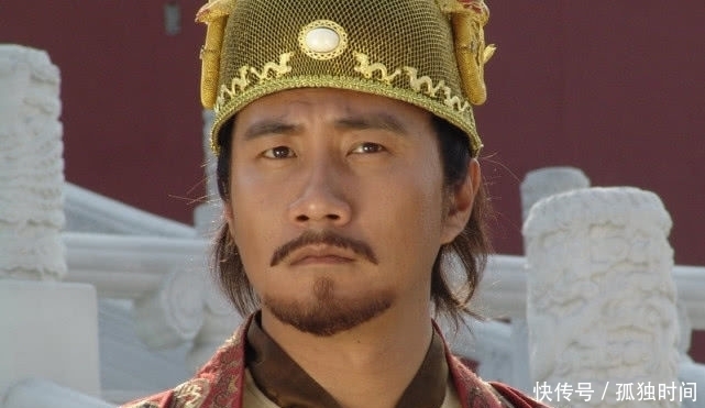 老妇人|朱元璋外出巡查,一老妇人破口大骂,朱元璋:敢问你儿子是哪位?