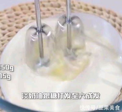 饼干|免烤箱，少女心爆棚的樱花慕斯蛋糕