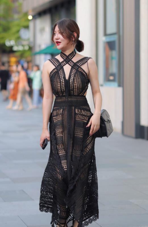 高跟靴 光彩夺目的连衣裙,显瘦好搭配,穿出华丽气质,心动了吗?