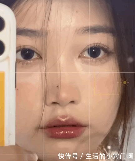 化妆 为什么现在很多女生不化妆只涂口红!