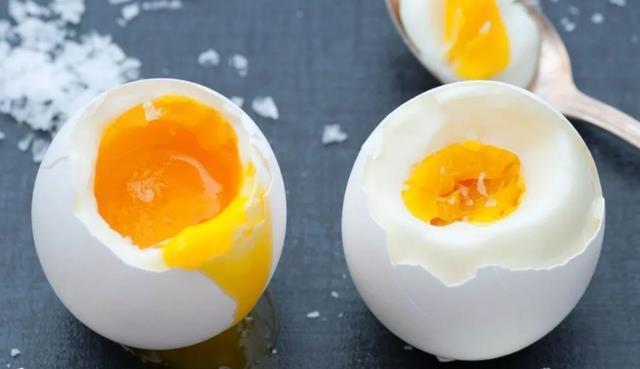 常吃|血脂高竟是常吃蛋黄引起的？医生：3素食少吃，血管会很干净