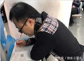 学习成绩|孩子偷偷“替”家长签名，老师看后笑出声能不能走点心