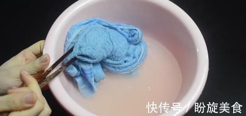 盆子|毛巾3天不洗就又脏又臭?学会这诀窍,洗完柔软又干净,太实用了