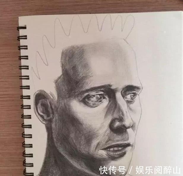 画风$当美术生画到一半懒得画了,画风逐渐变沙雕,老师:眼睛无法承受