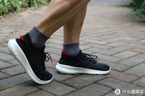 运动版|运动侠们少不了的FREETIE 袜套健步鞋2路跑评测