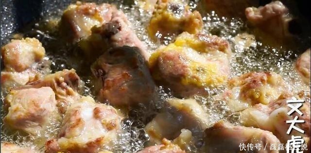 吃了30年排骨，这个做法最香了，不用炒不用煮，上桌骨头都啃了