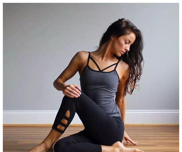 内旋|今天发现一个加深前屈幅度的新方法,小白也适用