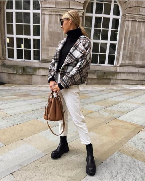 懂时尚的上班族，穿搭洋气还实用，这个女孩的搭配带来全新灵感