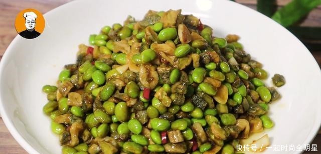 做法|祖传腌黄瓜做法,一次腌20斤不够吃,脆嫩爽口,放一年不会坏